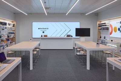 Moderne Displays geben der DQ Solutions Filiale das gewisse Etwas. Screen zeigen die Neuheiten von Apple in der DQ Solutions Filiale am Bahnhofplatz in Zürich.