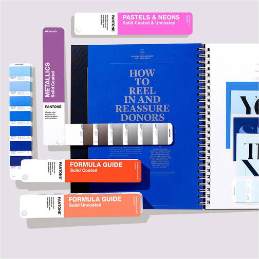 PANTONE-Solid-Guide-Set-2023-01.jpg