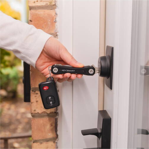 KeySmart-iPro-Ortungstracker-Schwarz-07.jpg KeySmart-iPro-Ortungstracker-Schwarz-07.jpg