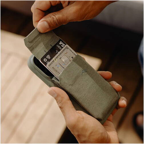 Peak-Design-Mobile-Stand-Wallet-Salbei-02.jpg