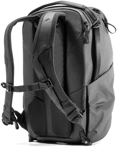 Peak-Design-Everyday-Backpack-20L-v2-Schwarz-03.jpg Peak-Design-Everyday-Backpack-20L-v2-Schwarz-03.jpg