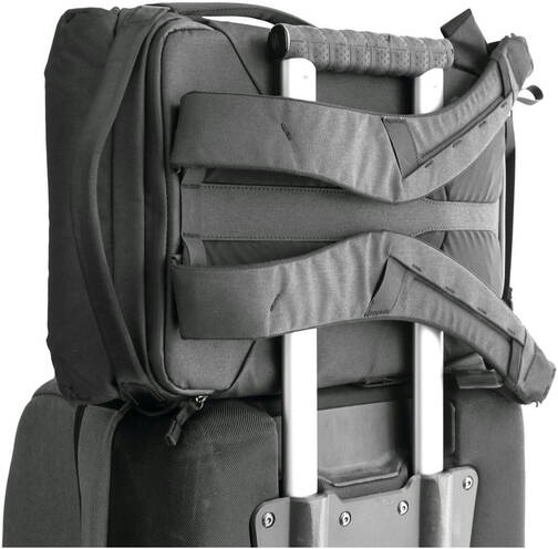 Peak-Design-Everyday-Backpack-20L-v2-Schwarz-07.jpg Peak-Design-Everyday-Backpack-20L-v2-Schwarz-07.jpg