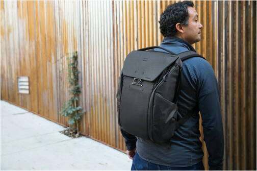 Peak-Design-Everyday-Backpack-20L-v2-Schwarz-10.jpg Peak-Design-Everyday-Backpack-20L-v2-Schwarz-10.jpg