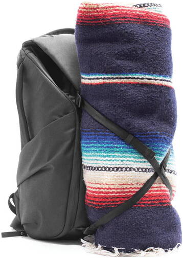 Peak-Design-Everyday-Backpack-30L-v2-Schwarz-06.jpg Peak-Design-Everyday-Backpack-30L-v2-Schwarz-06.jpg