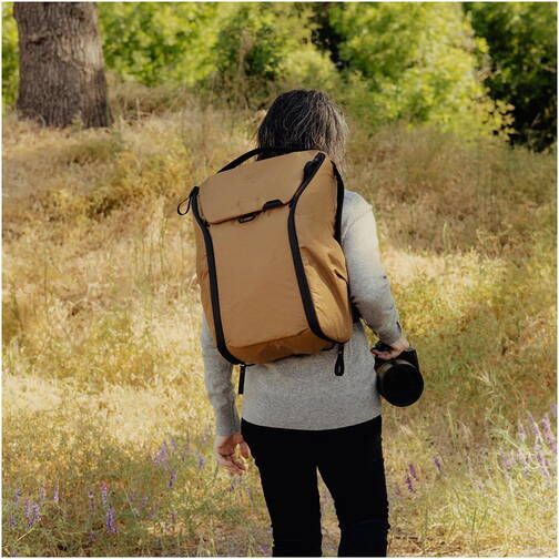 Peak-Design-Everyday-Backpack-20L-v2-Coyote-12.jpg Peak-Design-Everyday-Backpack-20L-v2-Coyote-12.jpg