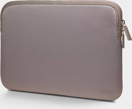 Trunk-Neopren-Sleeve-MB-Air-13-M4-2025-Portabella-05.jpg